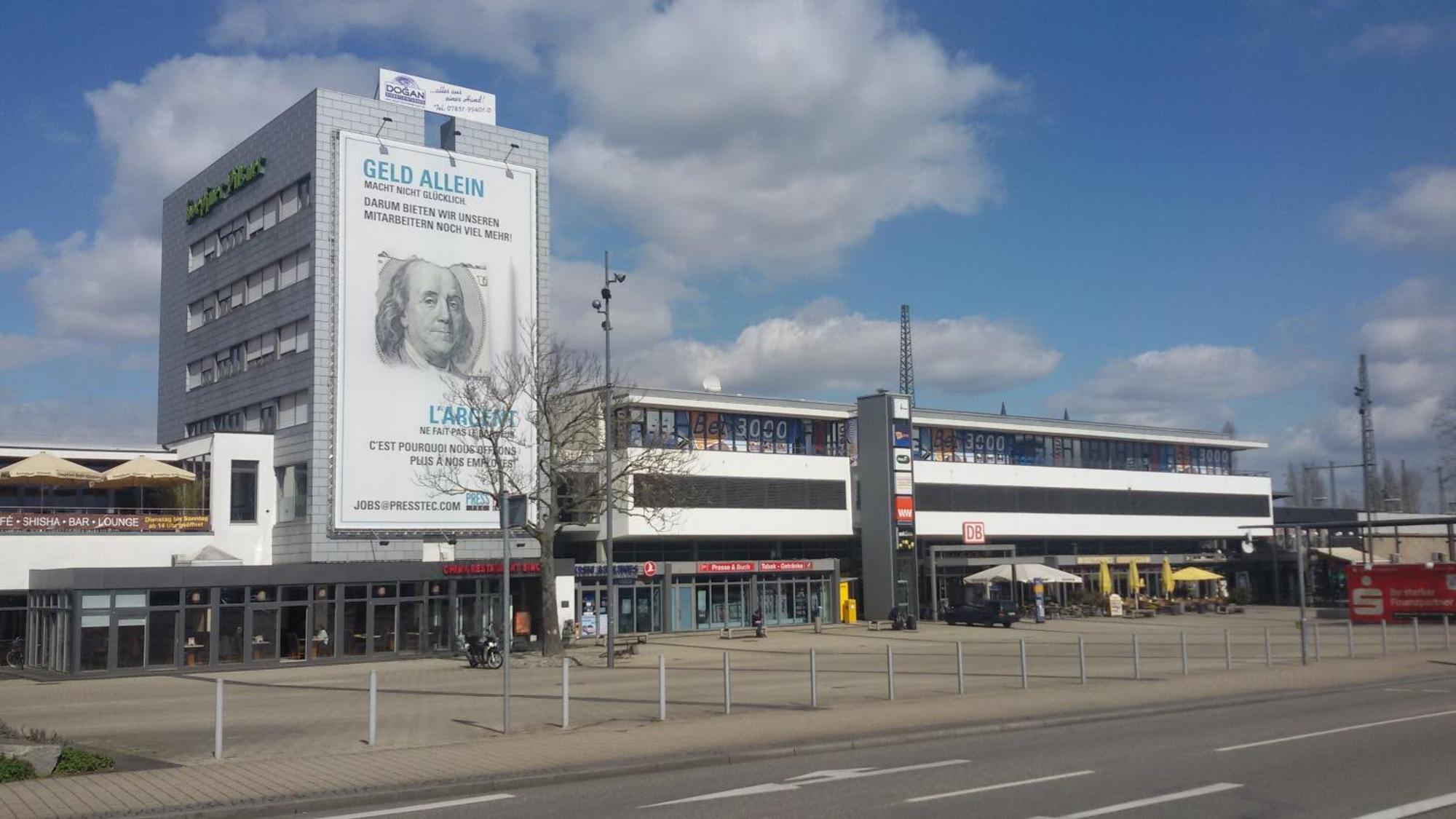 Luminous Apartment In Kehl Near Strasbourg, Conveniently Located Next To A Tram Stop With Direct Access To Strasbourg City Centre エクステリア 写真